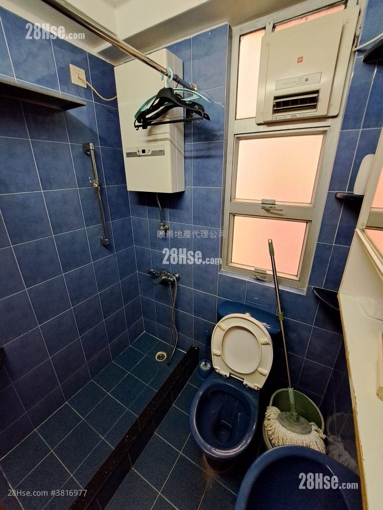 Double Mansion Rental 290 ft²