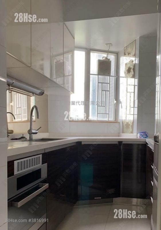 Hemera Rental 3 Bedrooms , 3 Bathrooms 941 ft²