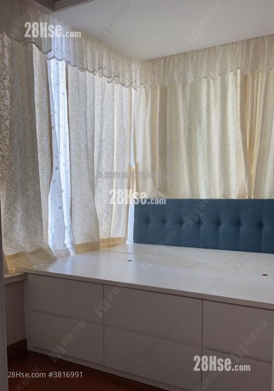 Hemera Rental 3 Bedrooms , 3 Bathrooms 941 ft²