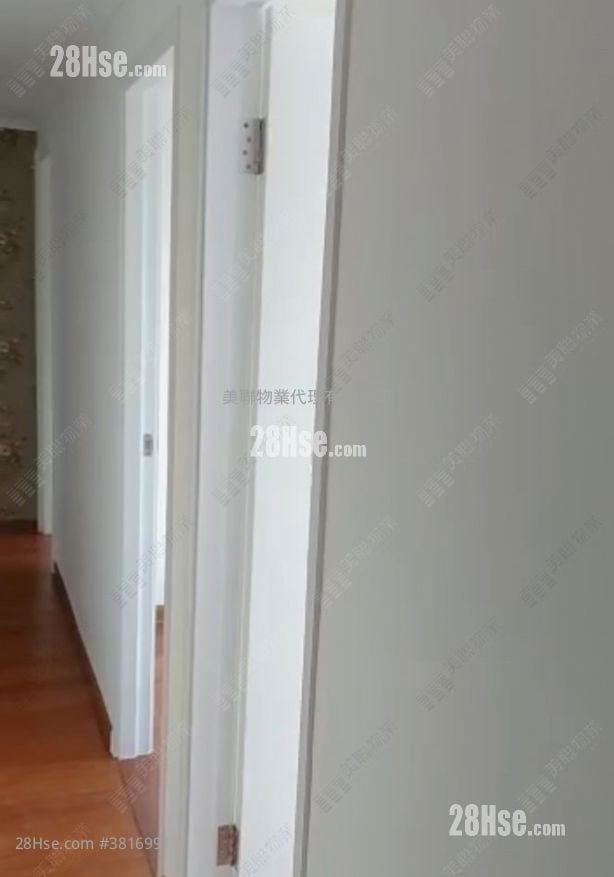 Hemera Rental 3 Bedrooms , 3 Bathrooms 941 ft²