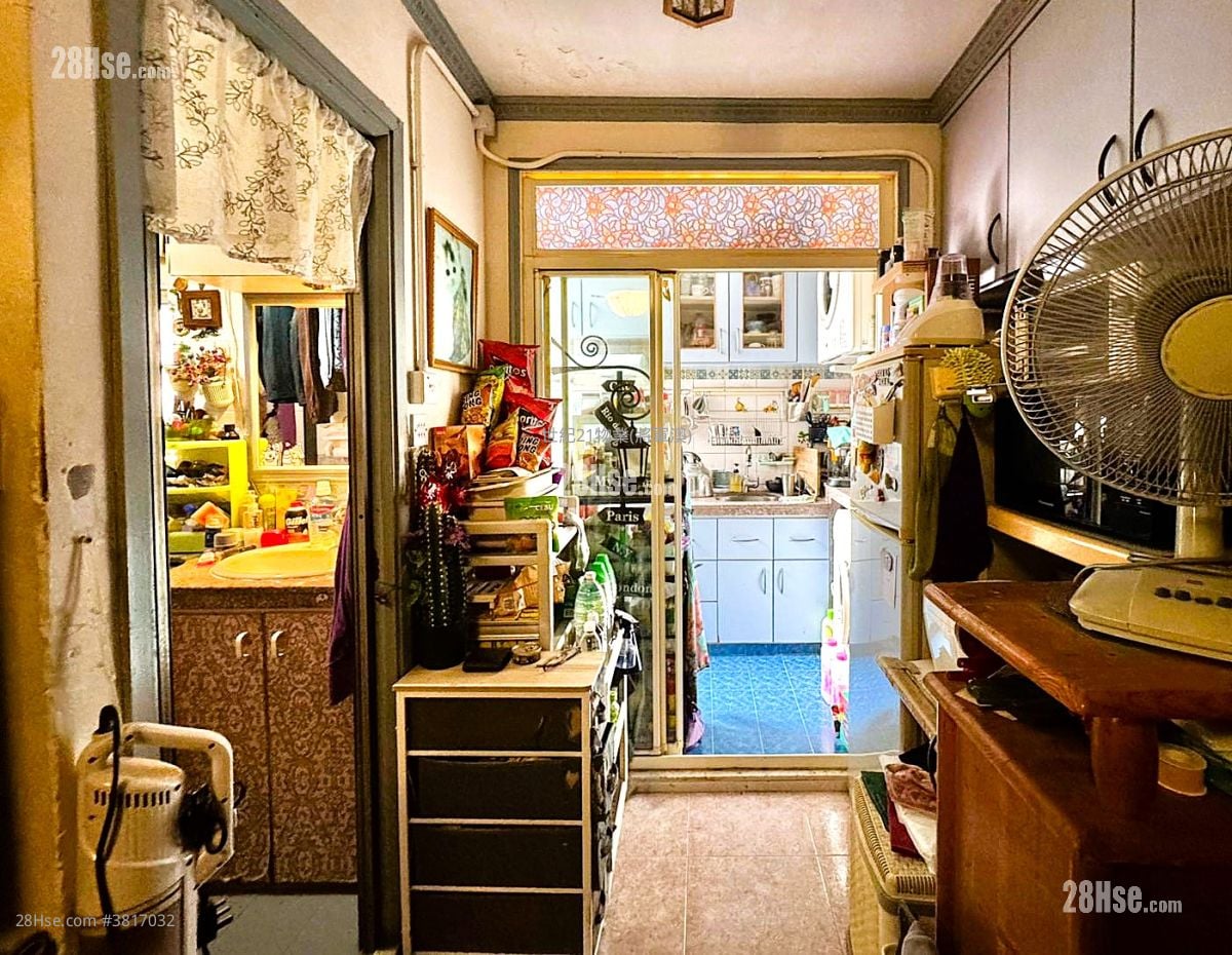 厨房: 广明苑 售盘 2 房 , 1 浴室