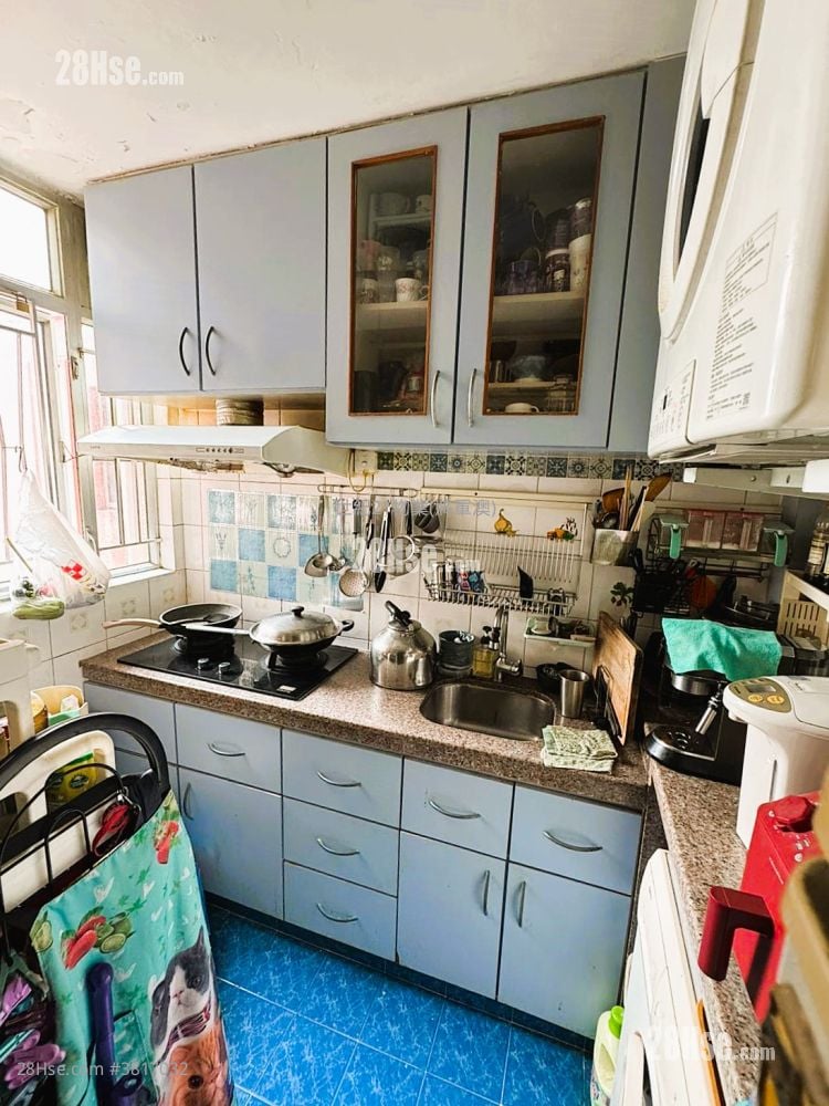 厨房: 广明苑 售盘 2 房 , 1 浴室