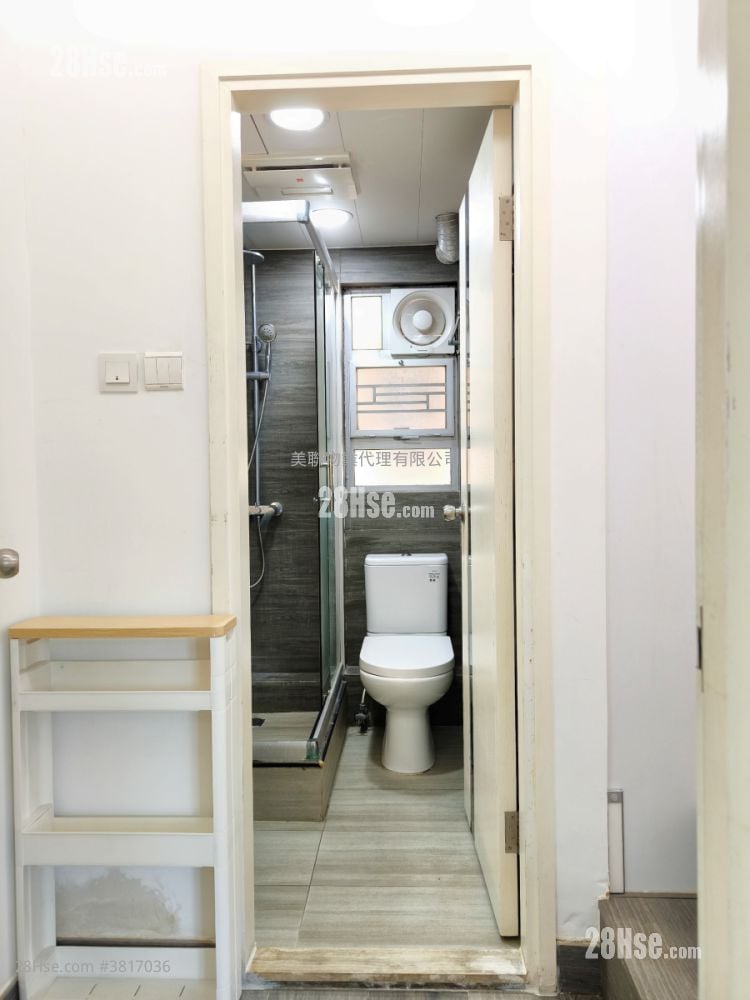 美孚新邨 售盘 3 房 , 2 浴室 705 平方尺