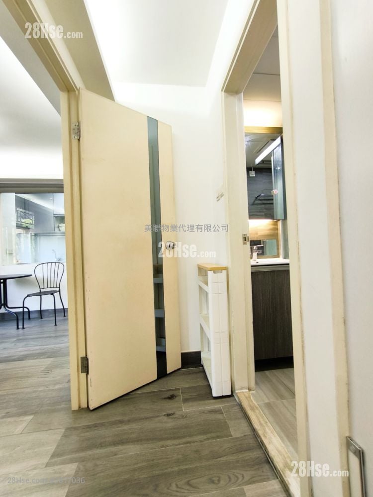 美孚新邨 售盘 3 房 , 2 浴室 705 平方尺