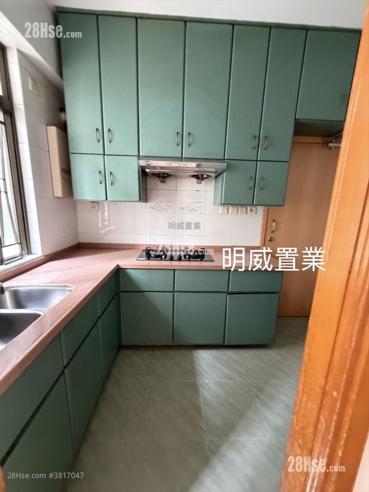 Wing Ying Mansion Sell 3 Bedrooms , 2 Bathrooms 980 ft²