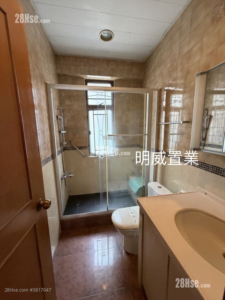 Wing Ying Mansion Sell 3 Bedrooms , 2 Bathrooms 980 ft²
