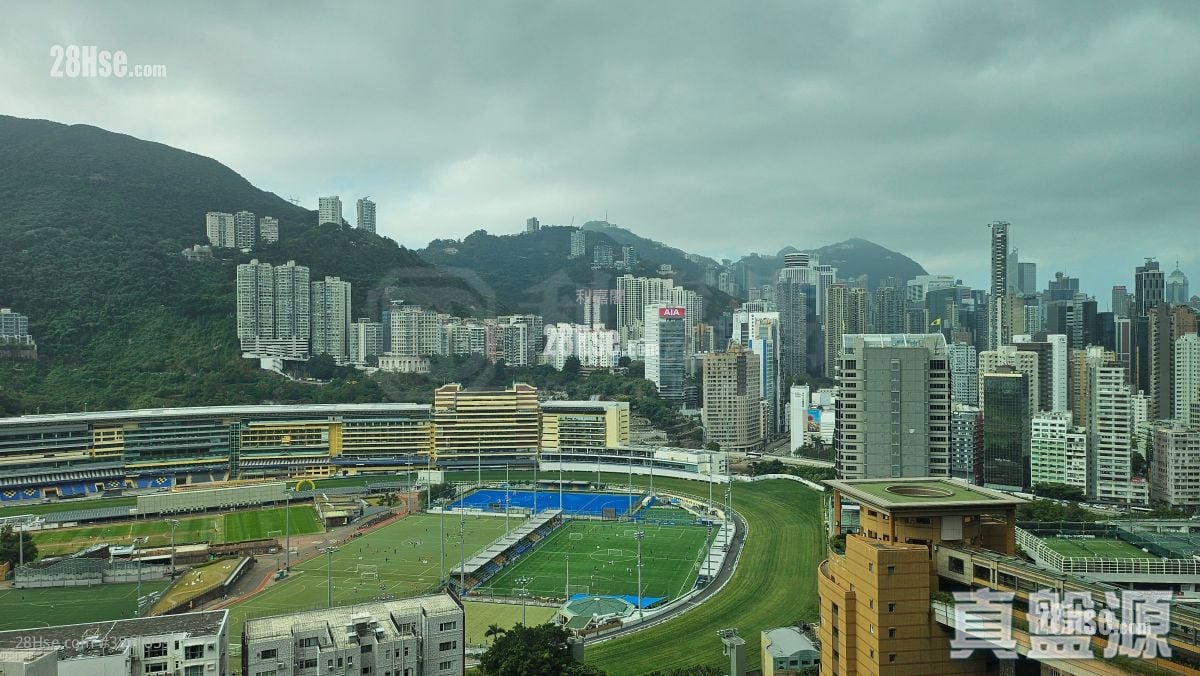 The Leighton Hill Sell 3 Bedrooms 1,128 ft²