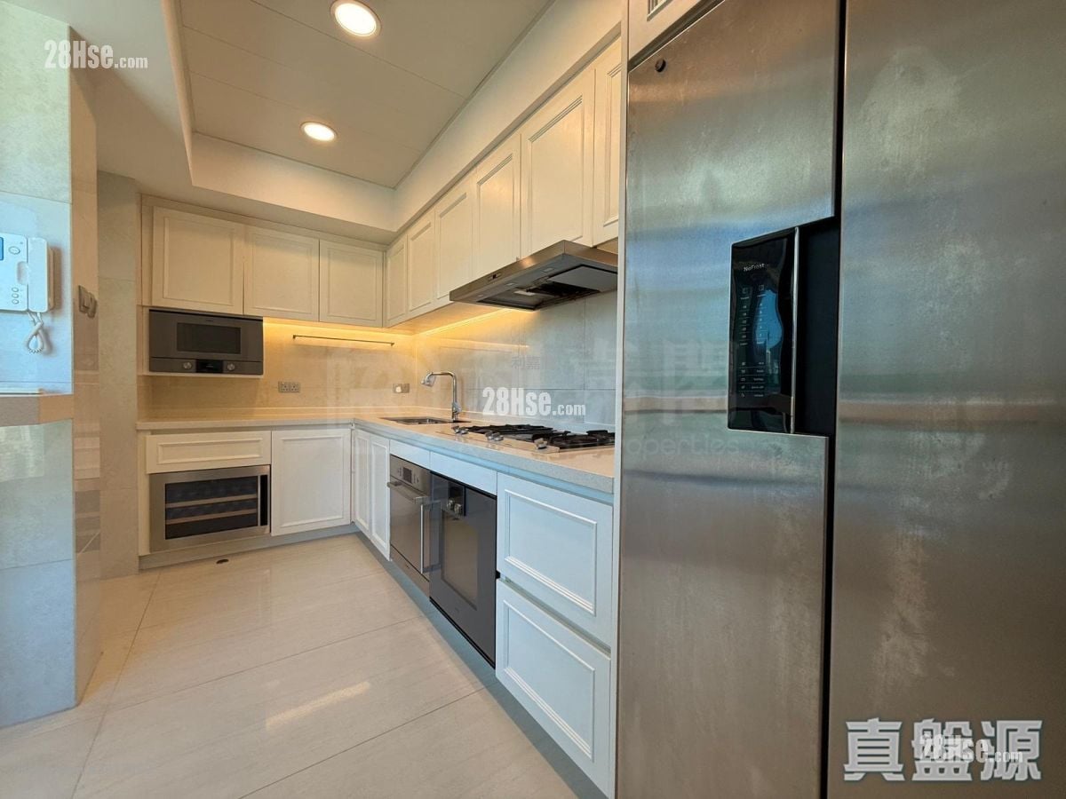 The Leighton Hill Sell 3 Bedrooms 1,128 ft²