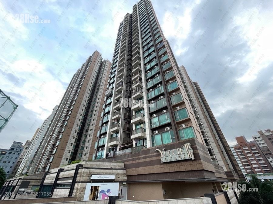 Yuccie Square Rental 430 ft²