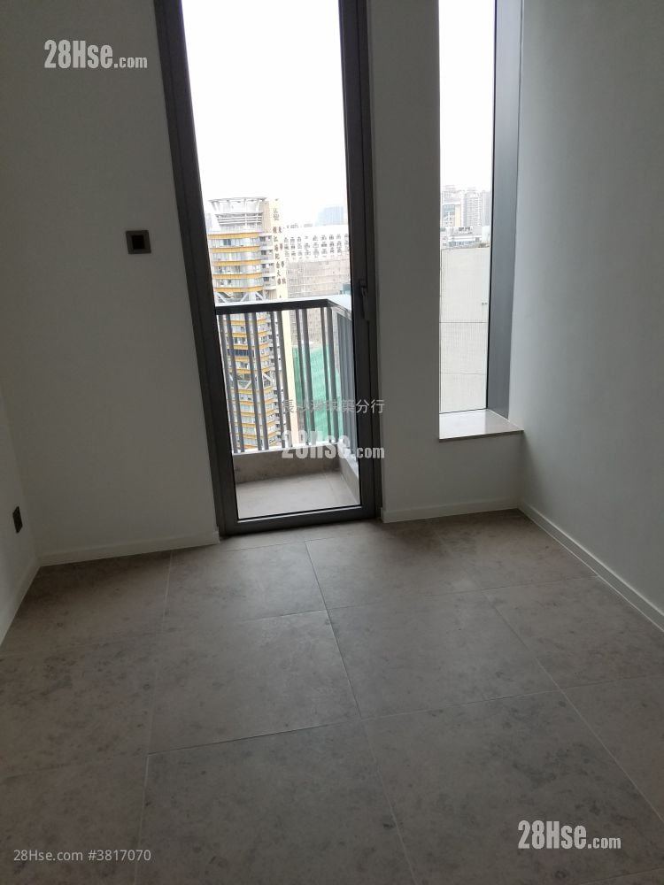 Skypark Sell 1 Bedroom 404 ft²