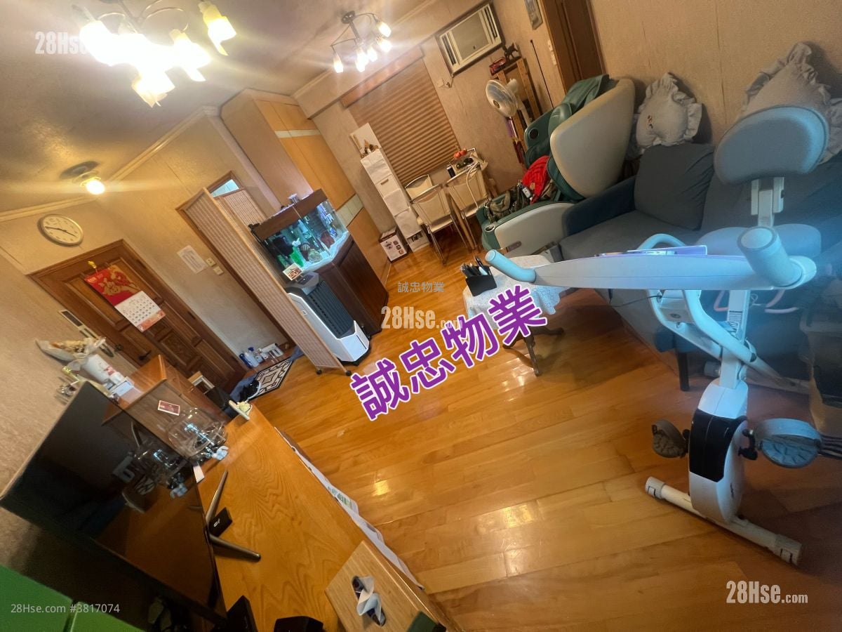 Greenpark Villa Sell 3 Bedrooms , 2 Bathrooms 716 ft²