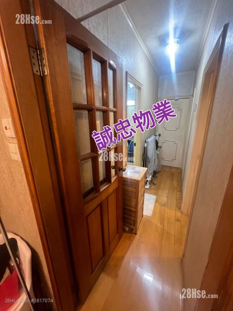 Greenpark Villa Sell 3 Bedrooms , 2 Bathrooms 716 ft²