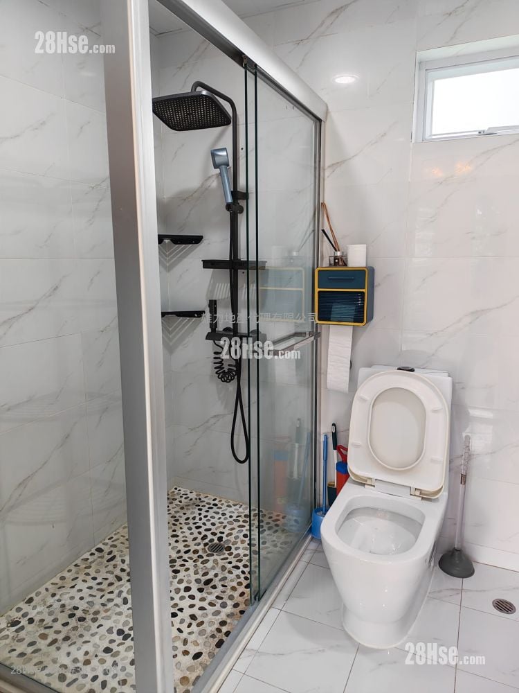 村屋 租盤 3 房 , 1 浴室 630 平方呎