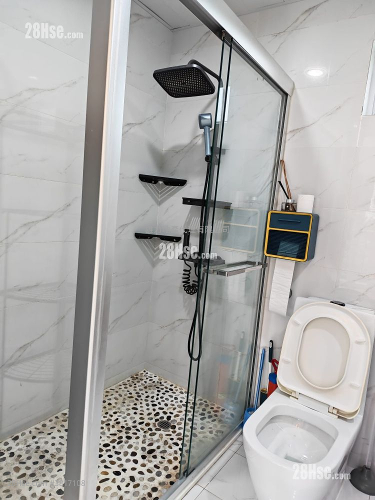 村屋 租盤 3 房 , 1 浴室 630 平方呎