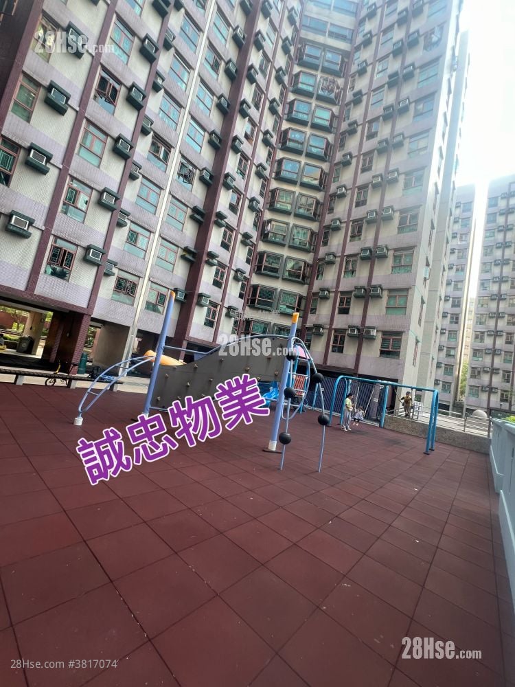 Greenpark Villa Sell 3 Bedrooms , 2 Bathrooms 716 ft²