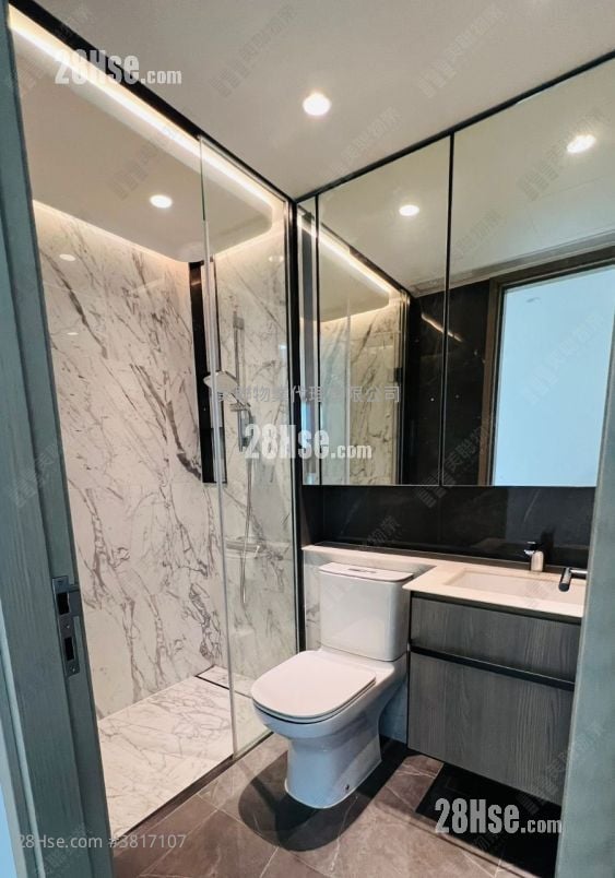 浴室: 上源 售盤 3 房 738 平方呎