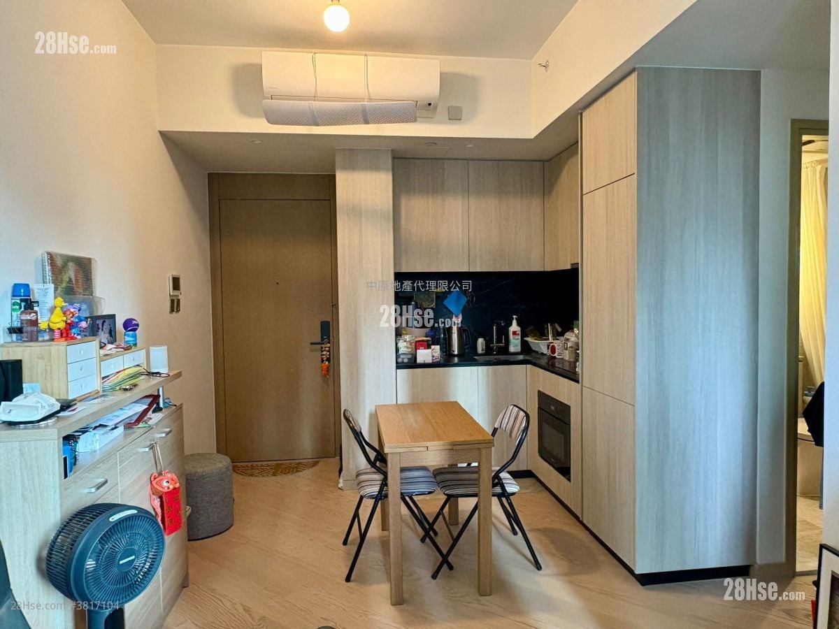 The Arles Rental 2 Bedrooms , 1 Bathroom 462 ft²