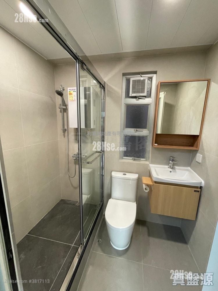 花都广场 租盘 370 平方尺