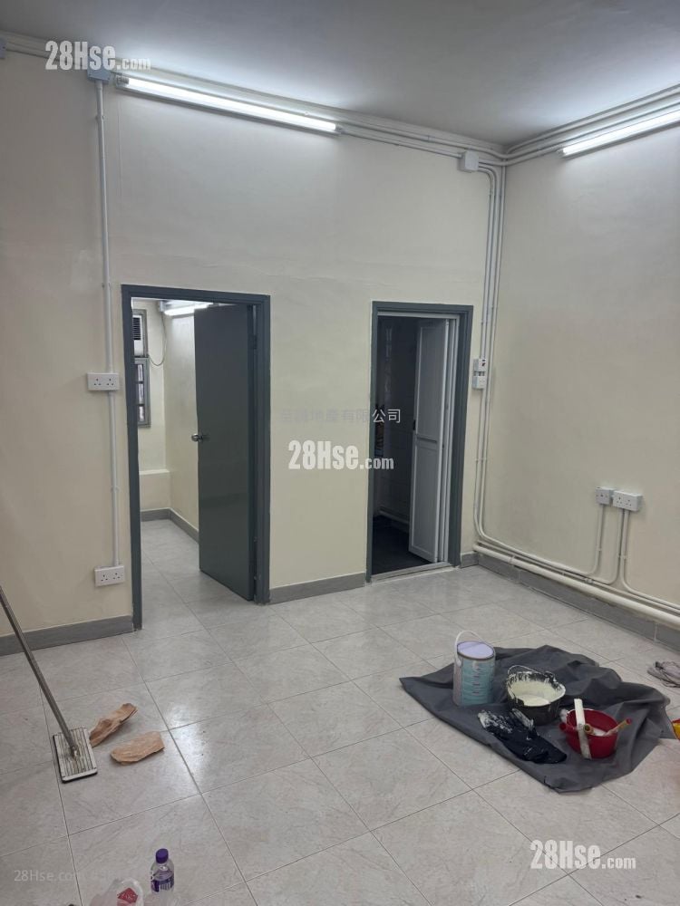 村屋 租盘 2 房 , 1 浴室