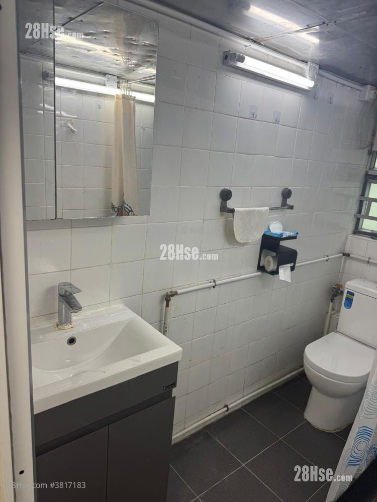 浴室: 村屋 租盘 2 房 , 1 浴室