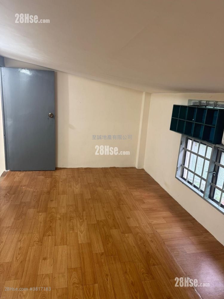 村屋 租盘 2 房 , 1 浴室