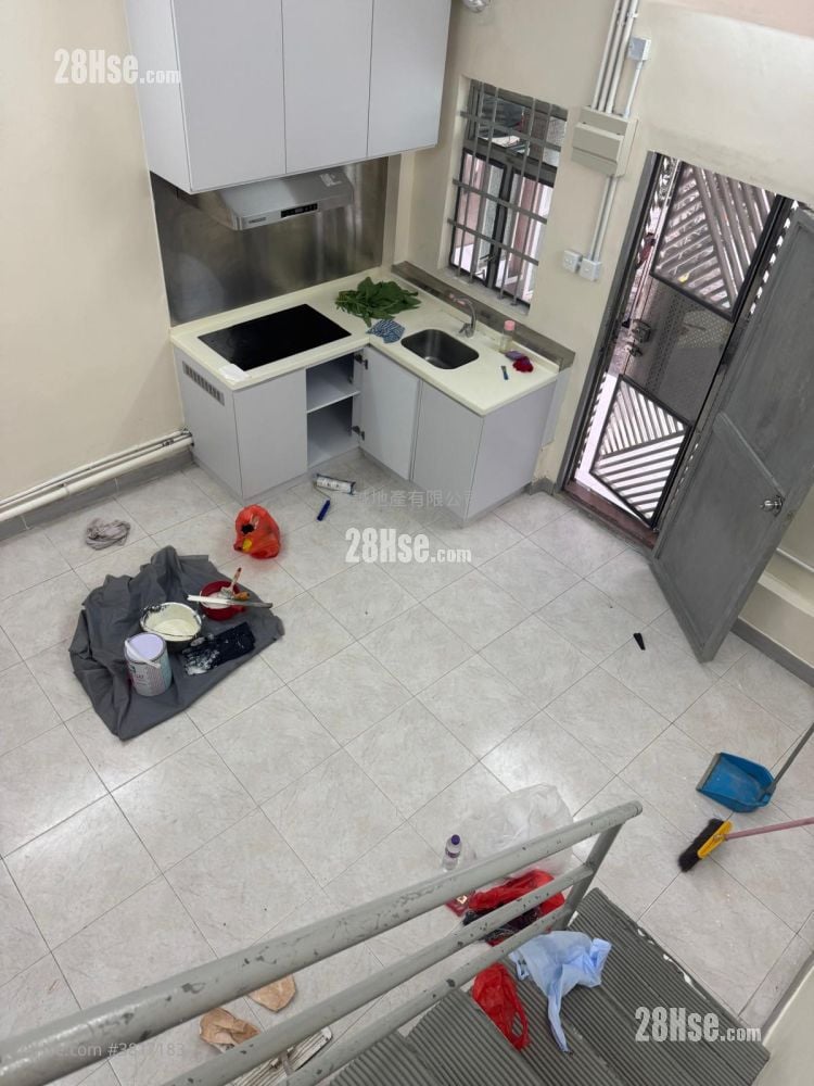 村屋 租盘 2 房 , 1 浴室