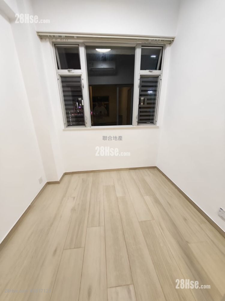 Kanfield Mansion Rental 2 Bedrooms , 1 Bathroom 410 ft²