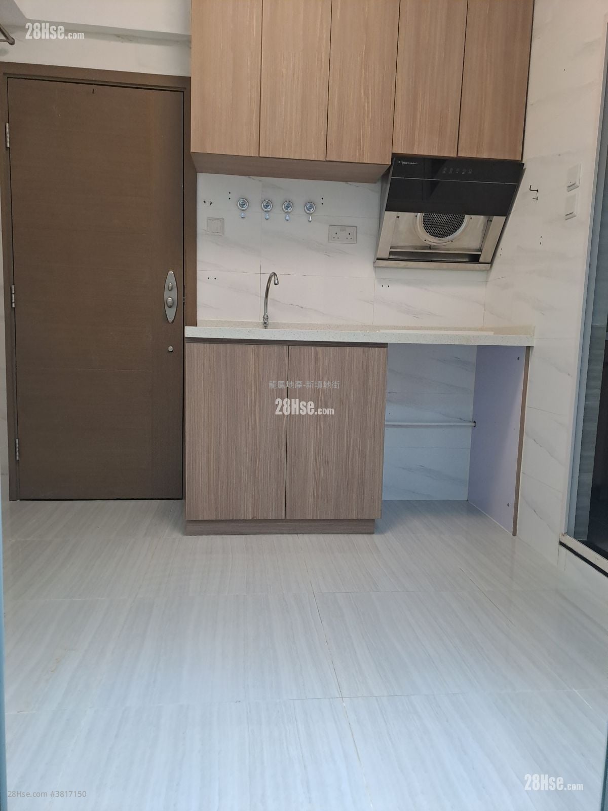 长辉大厦 租盘 开放式间隔 , 1 浴室 202 平方尺