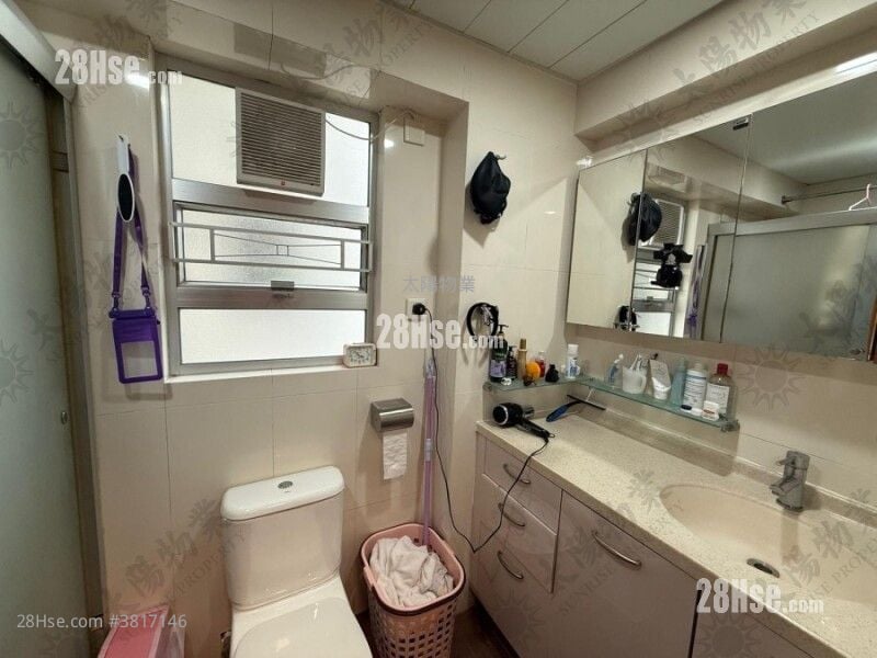 Whampoa Garden Sell 4 Bedrooms 755 ft²