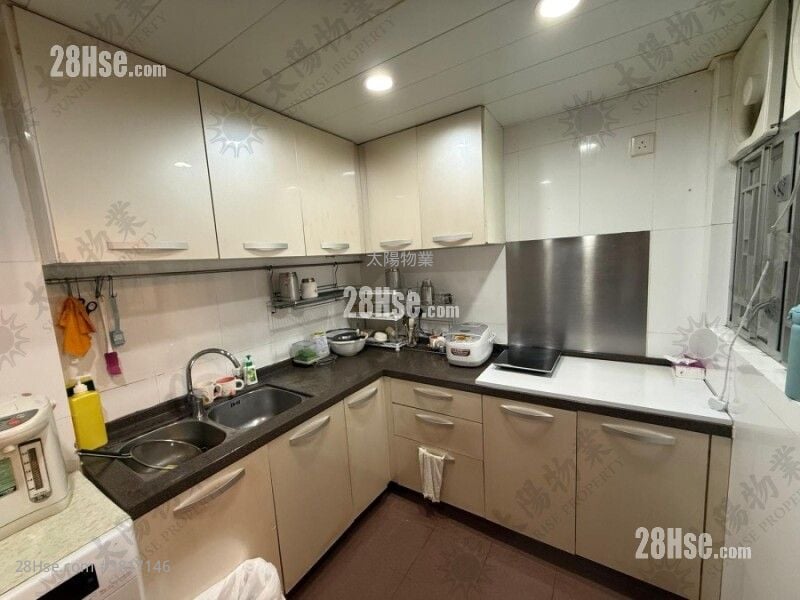 Whampoa Garden Sell 4 Bedrooms 755 ft²