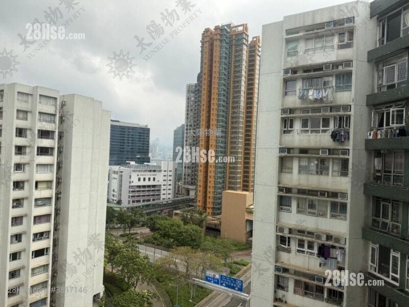 Whampoa Garden Sell 4 Bedrooms 755 ft²