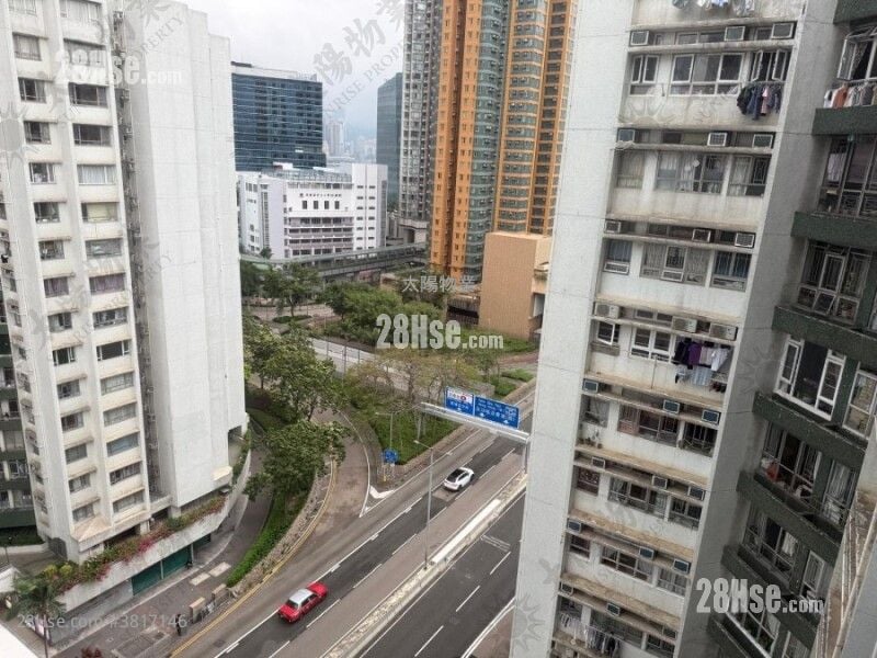 Whampoa Garden Sell 4 Bedrooms 755 ft²