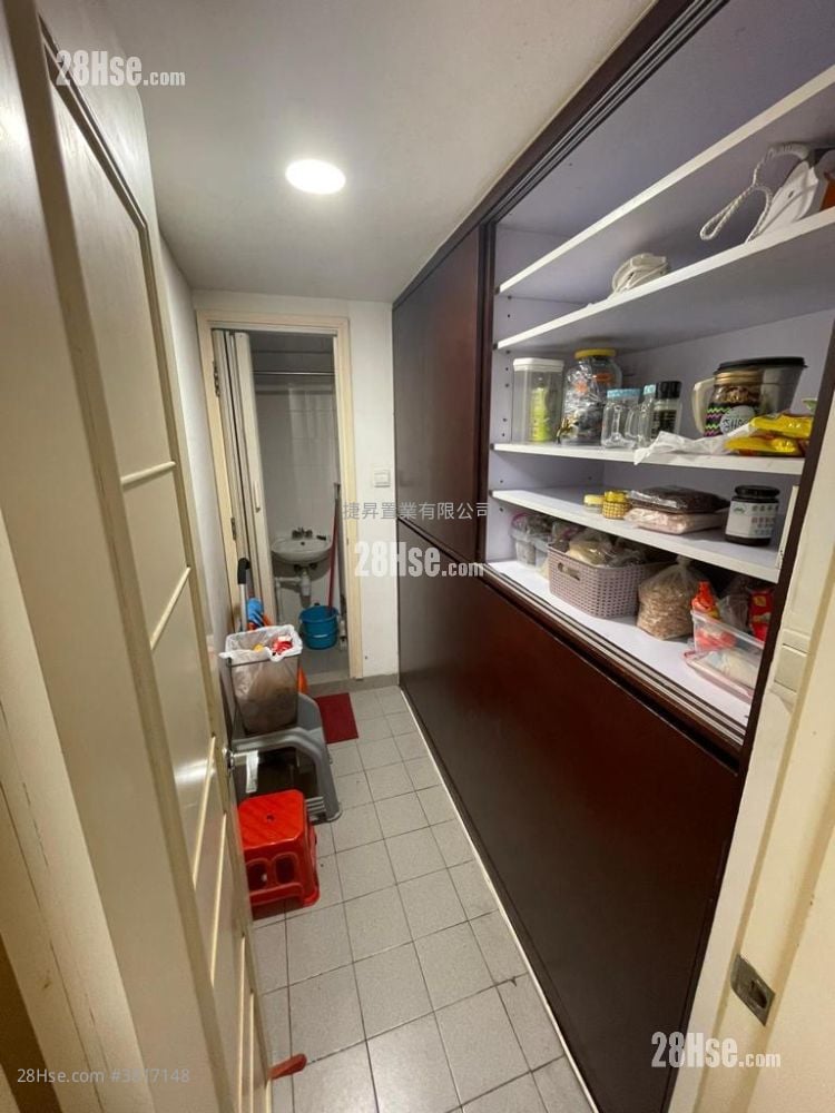 半島豪庭 售盤 4 房 , 2 浴室 1,063 平方呎