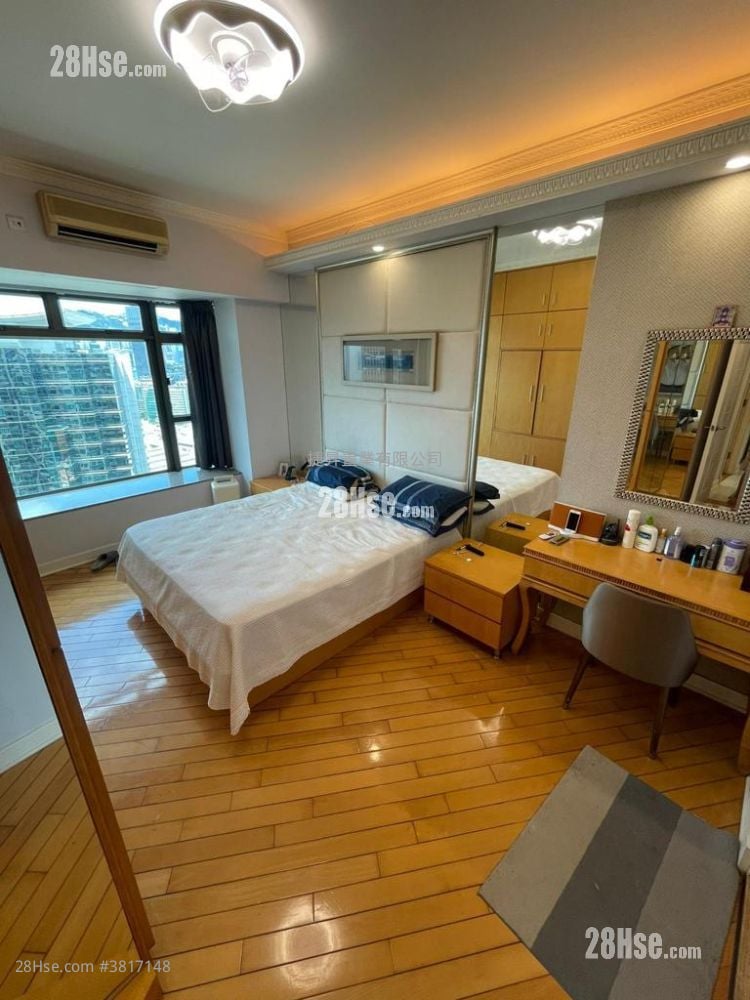 半島豪庭 售盤 4 房 , 2 浴室 1,063 平方呎