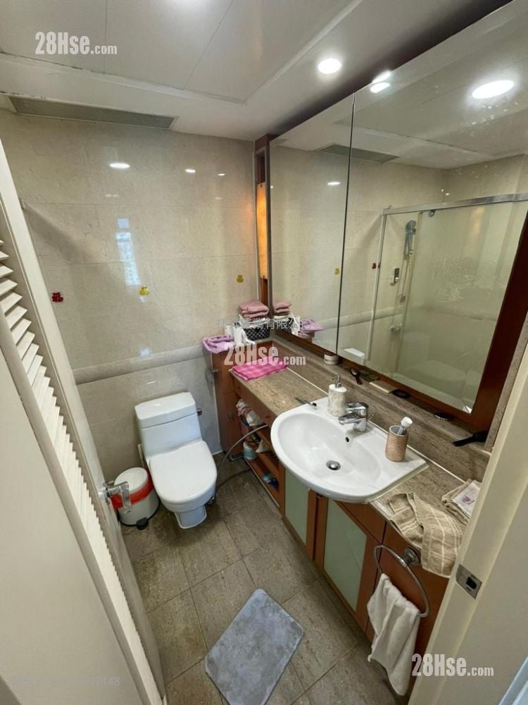 半島豪庭 售盤 4 房 , 2 浴室 1,063 平方呎