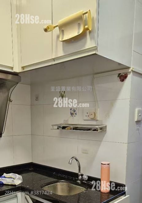 Tsuen Wan Mans. Rental 2 Bedrooms , 1 Bathroom 250 ft²