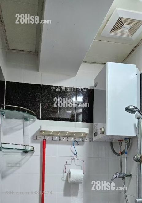 Tsuen Wan Mans. Rental 2 Bedrooms , 1 Bathroom 250 ft²