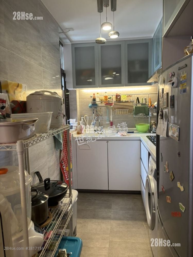 Chi Fu Fa Yuen Sell 2 Bedrooms , 1 Bathroom 439 ft²