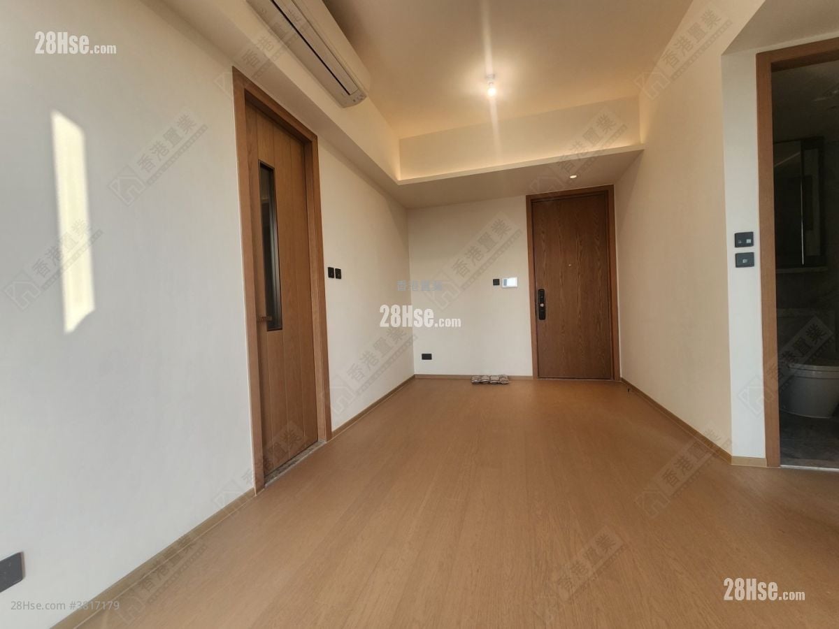 In One Rental 2 Bedrooms , 1 Bathroom 522 ft²