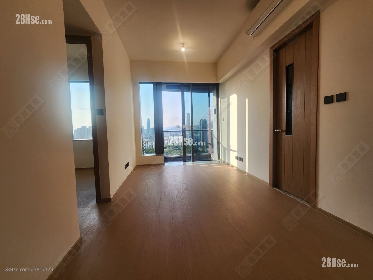 In One Rental 2 Bedrooms , 1 Bathroom 522 ft²