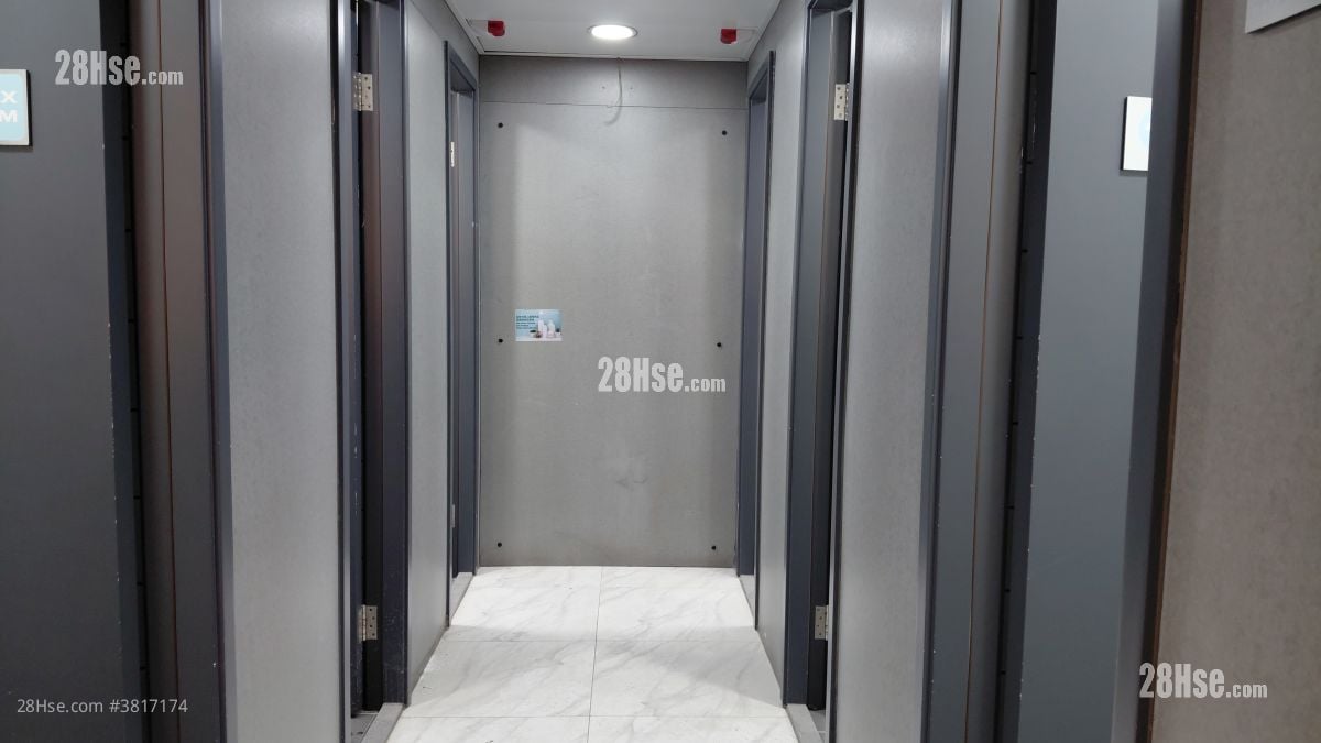 Hung To Centre Rental