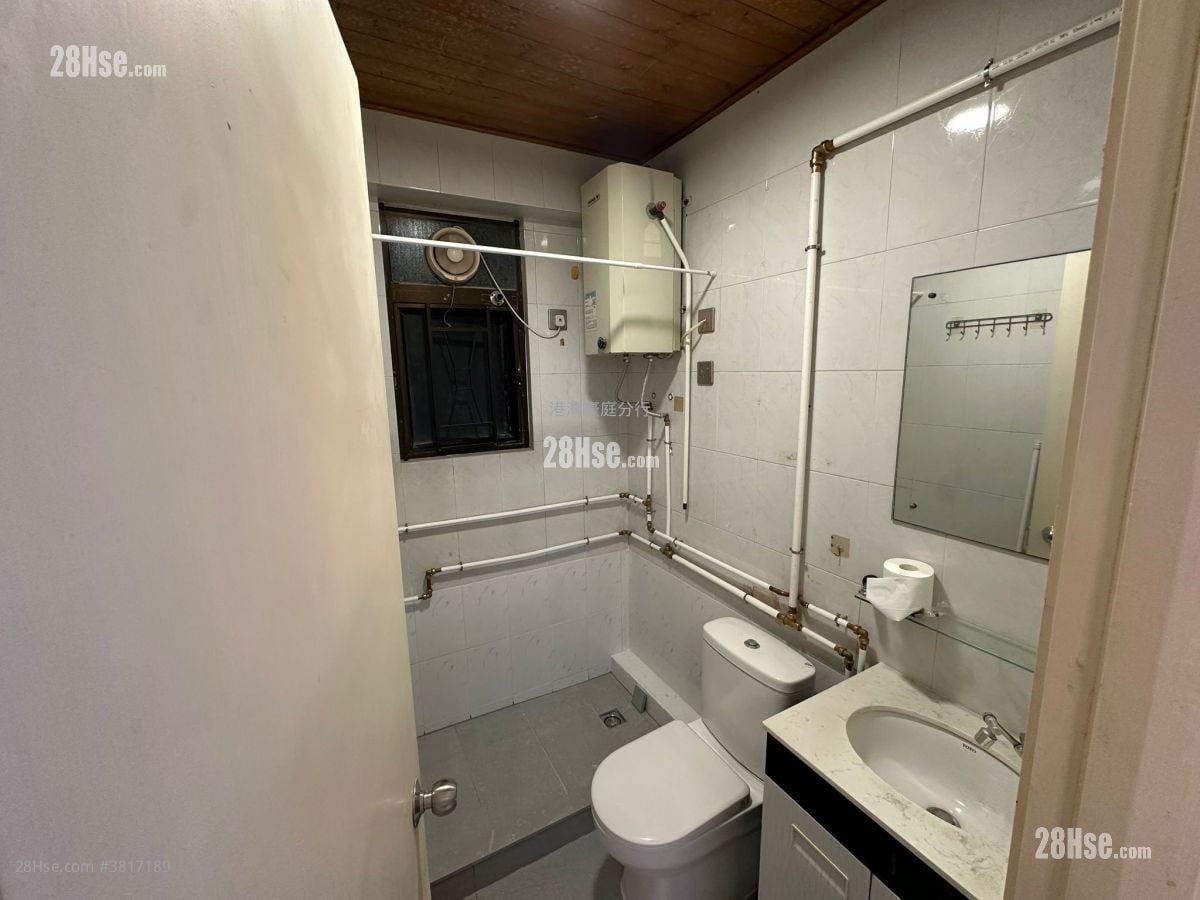 Kam Po Building Rental 2 Bedrooms , 1 Bathroom 349 ft²