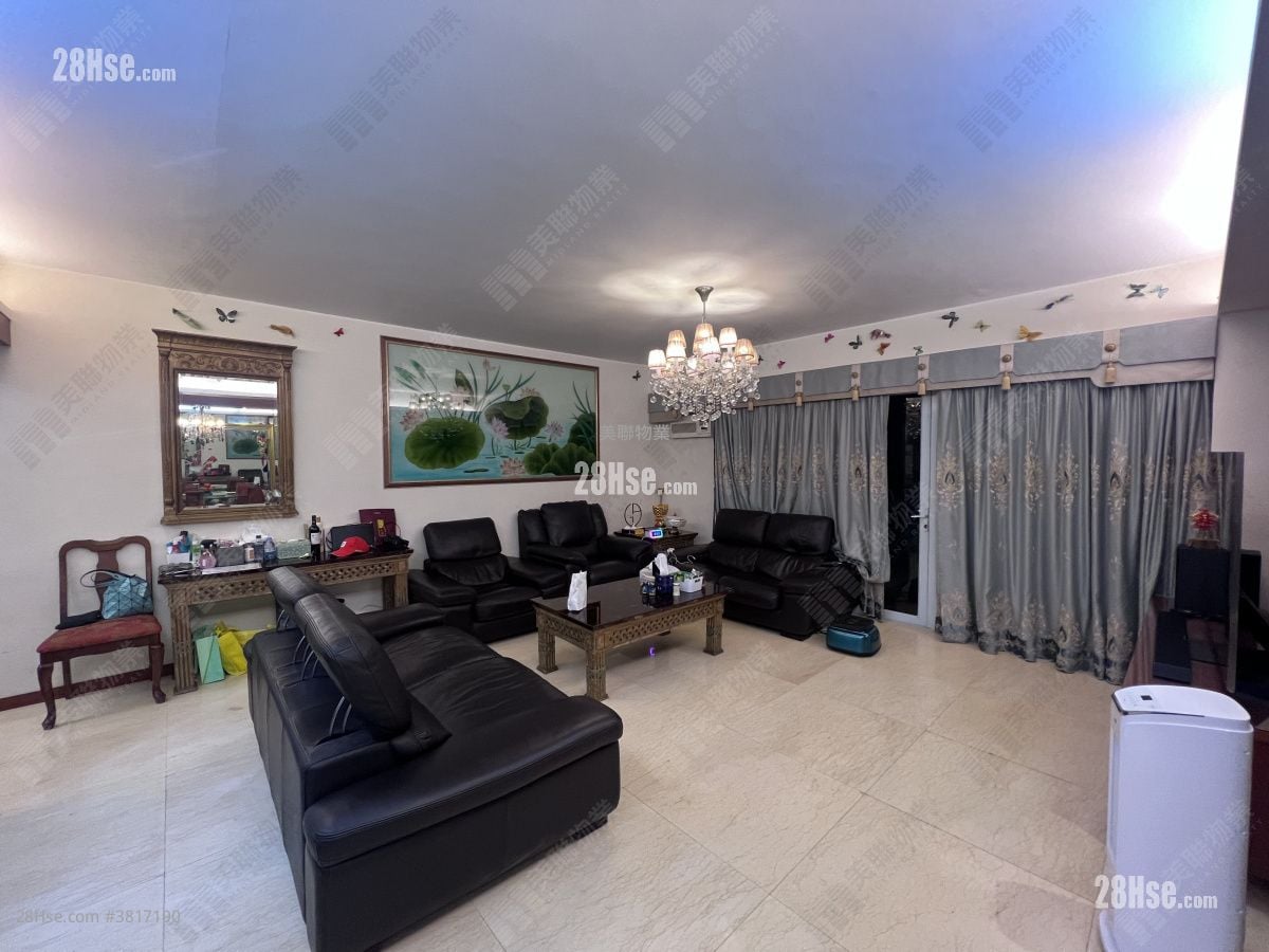 World-Wide Gardens Sell 3 Bedrooms , 2 Bathrooms 1,255 ft²