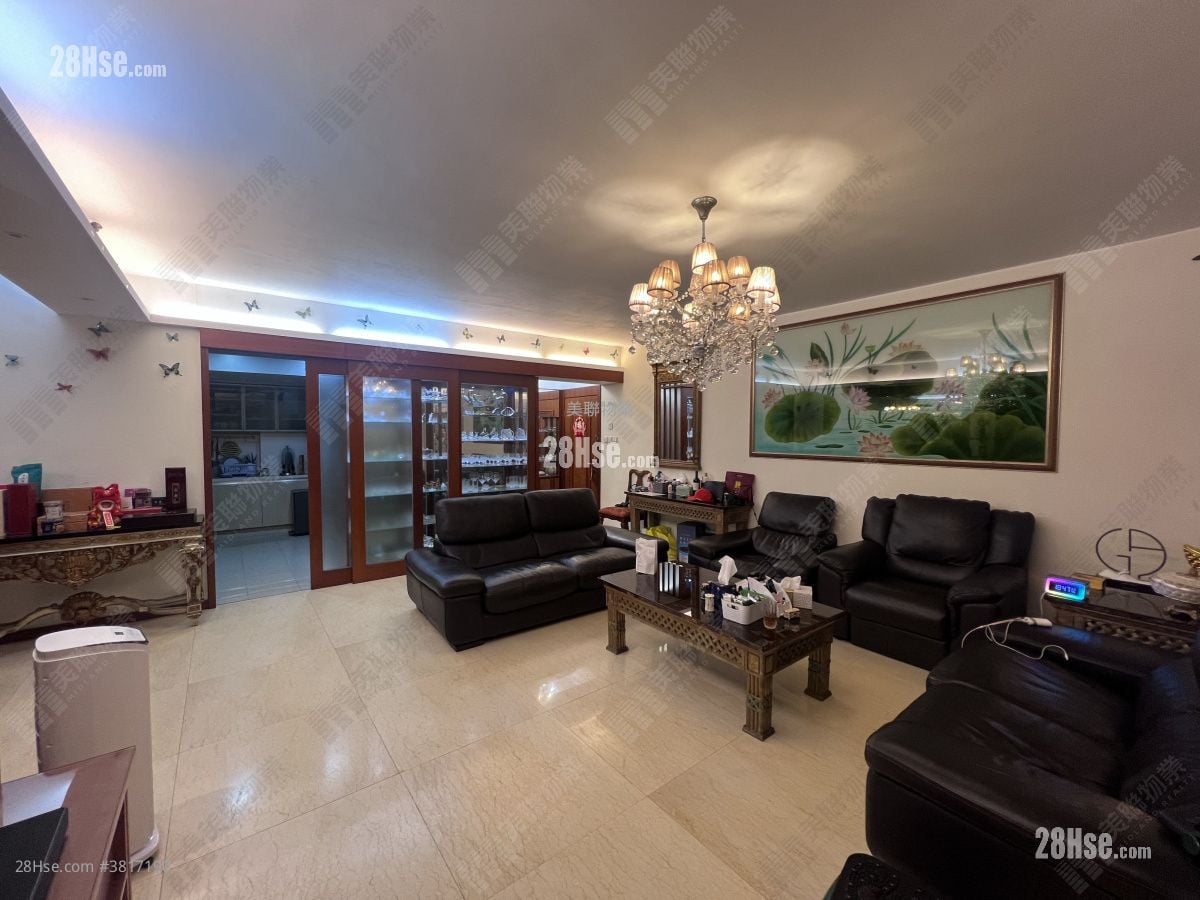 World-Wide Gardens Sell 3 Bedrooms , 2 Bathrooms 1,255 ft²