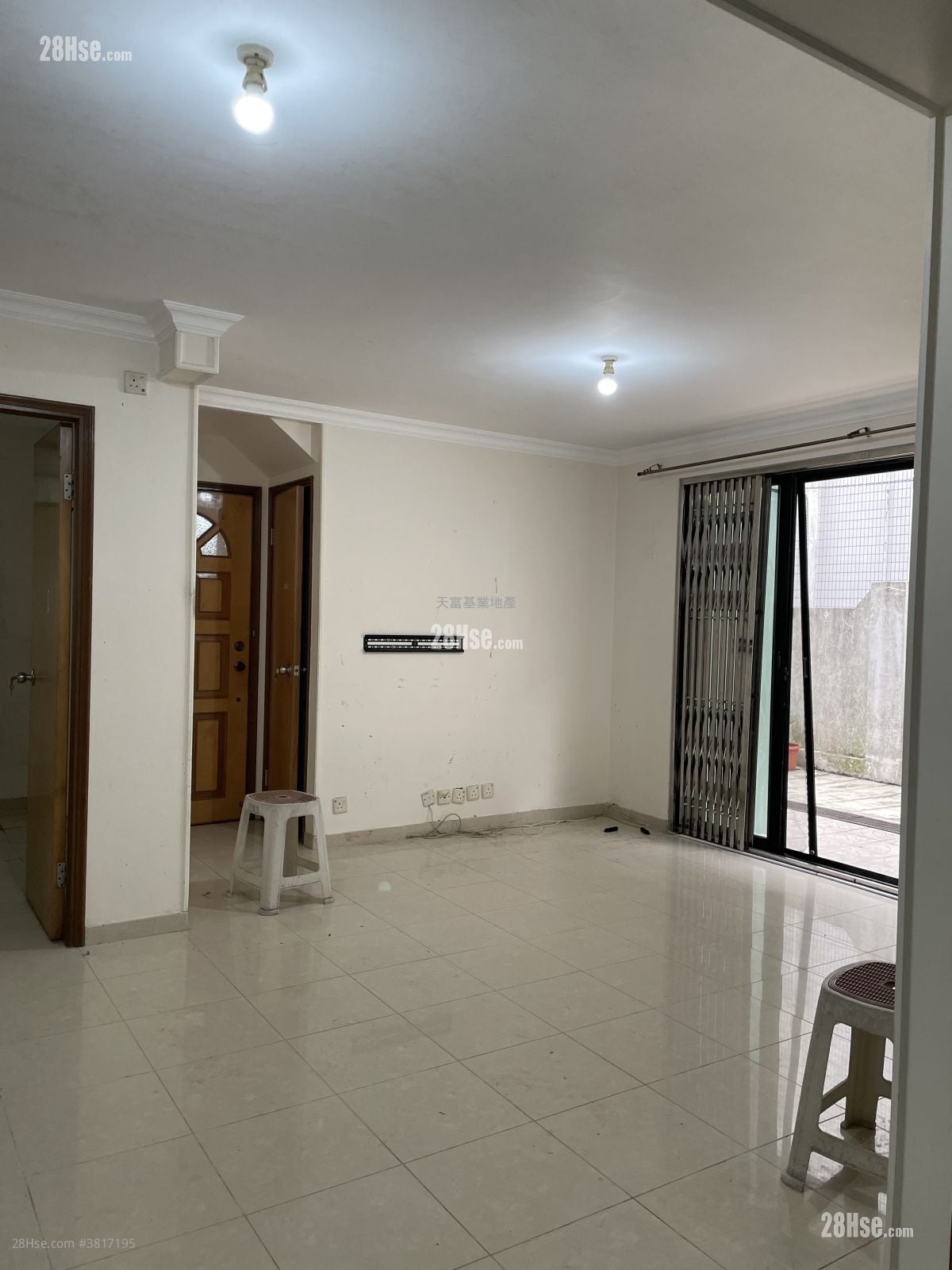 孟公屋 租盘 3 房 , 1 浴室 700 平方尺