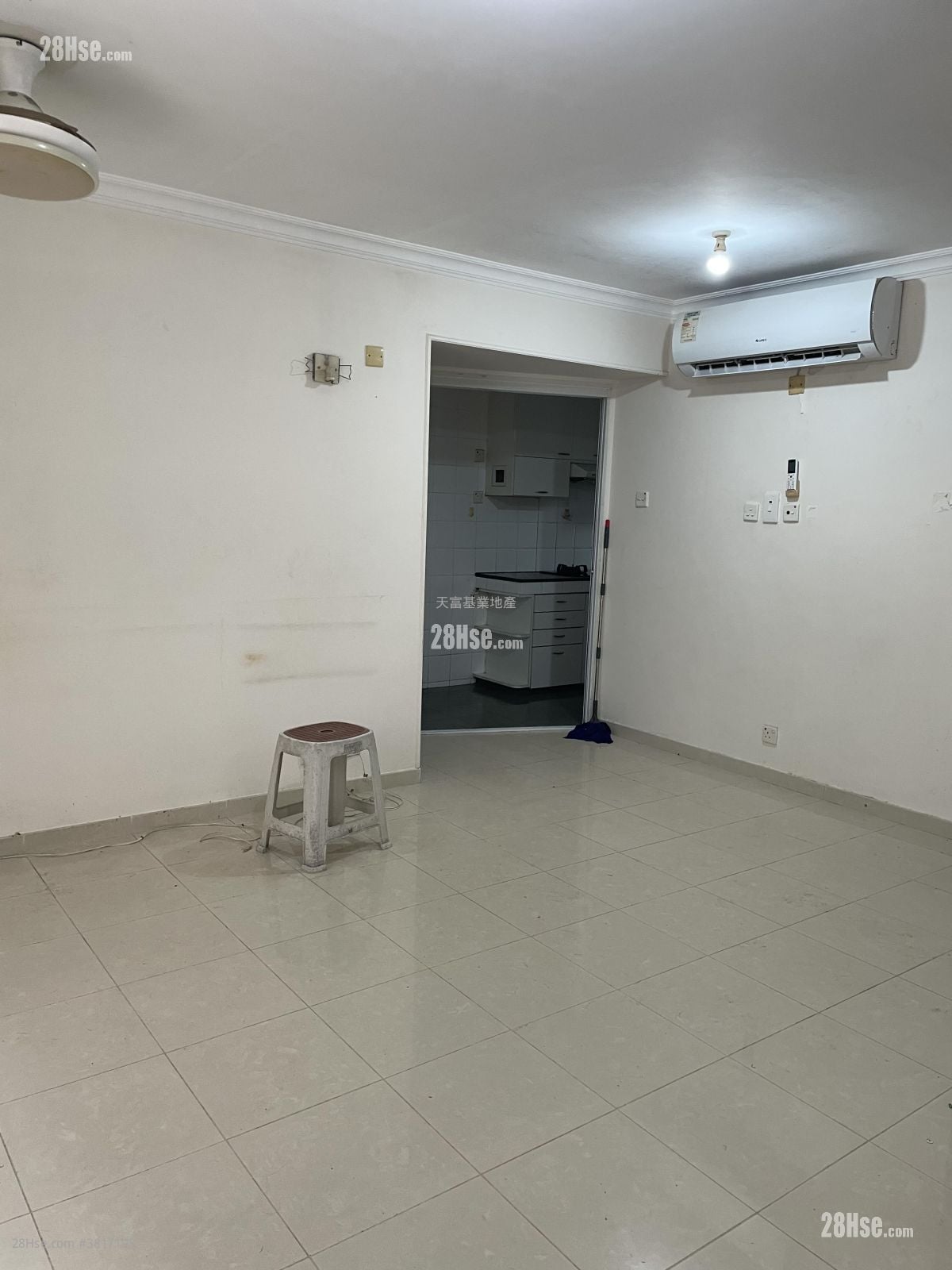 孟公屋 租盘 3 房 , 1 浴室 700 平方尺