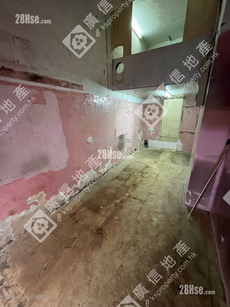 Cosmopolitan Estate Rental Studio , 1 Toilet