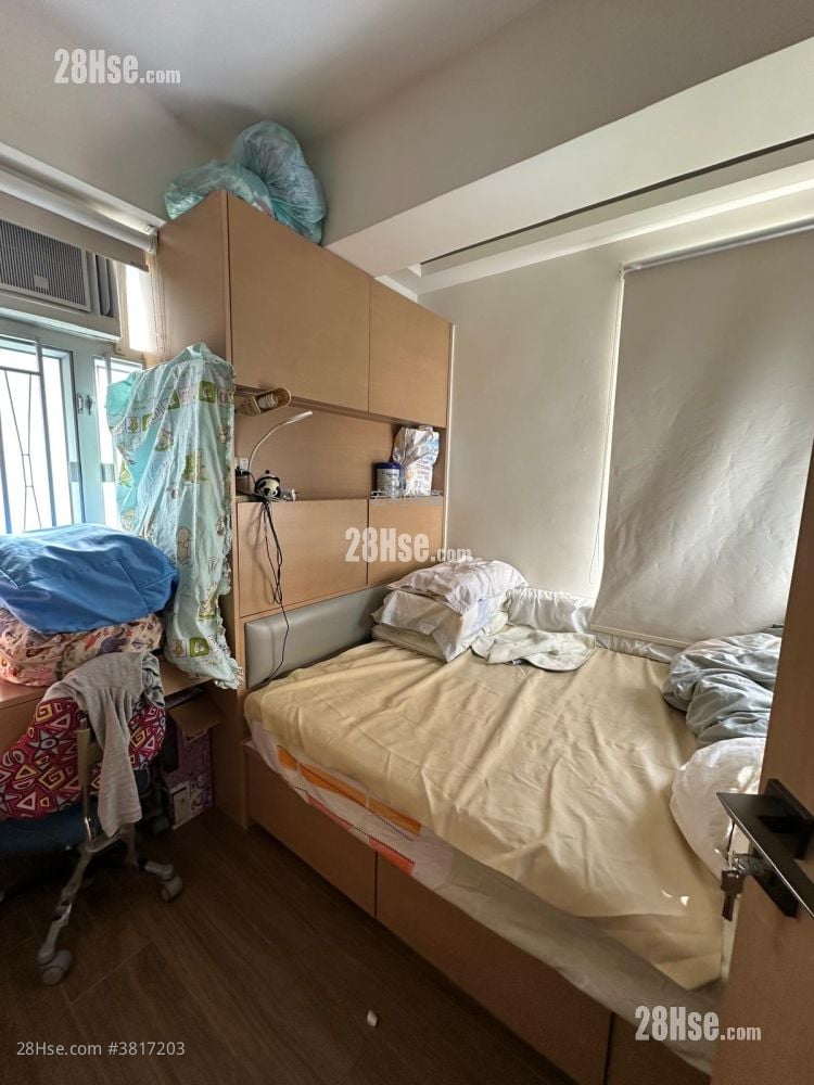 Walton Estate Sell 2 Bedrooms , 1 Bathroom 463 ft²