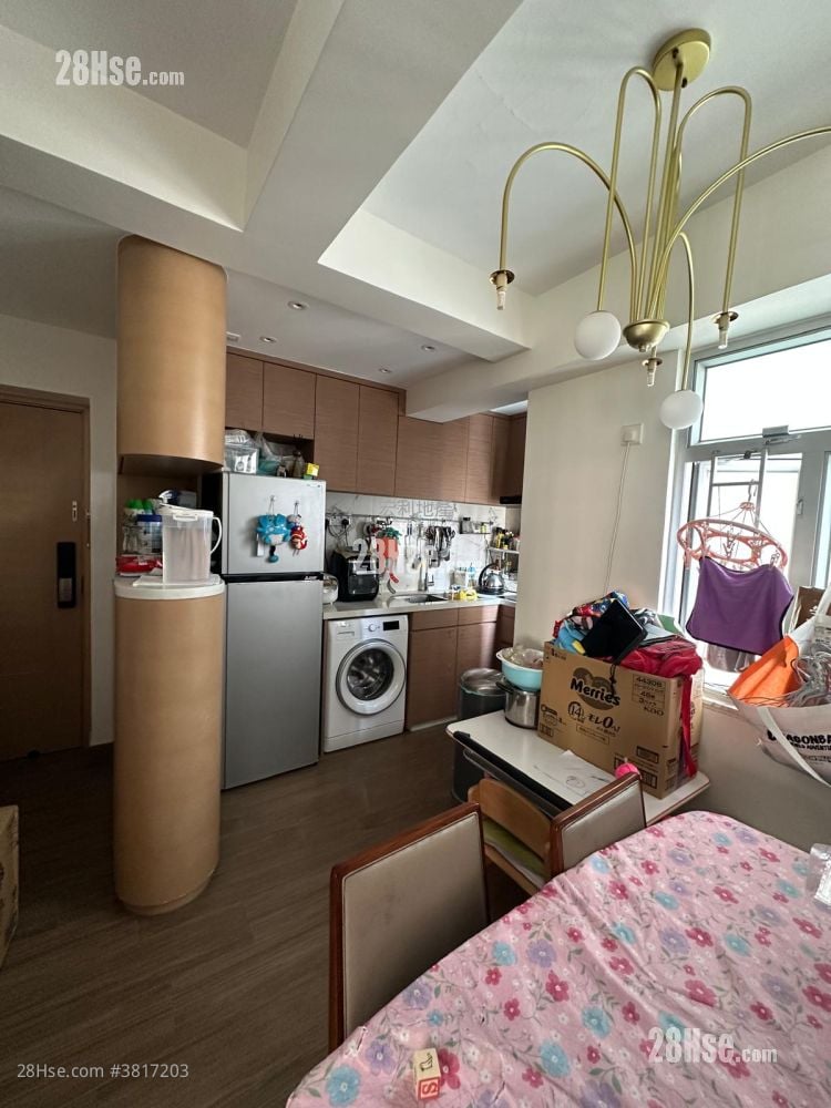 Walton Estate Sell 2 Bedrooms , 1 Bathroom 463 ft²