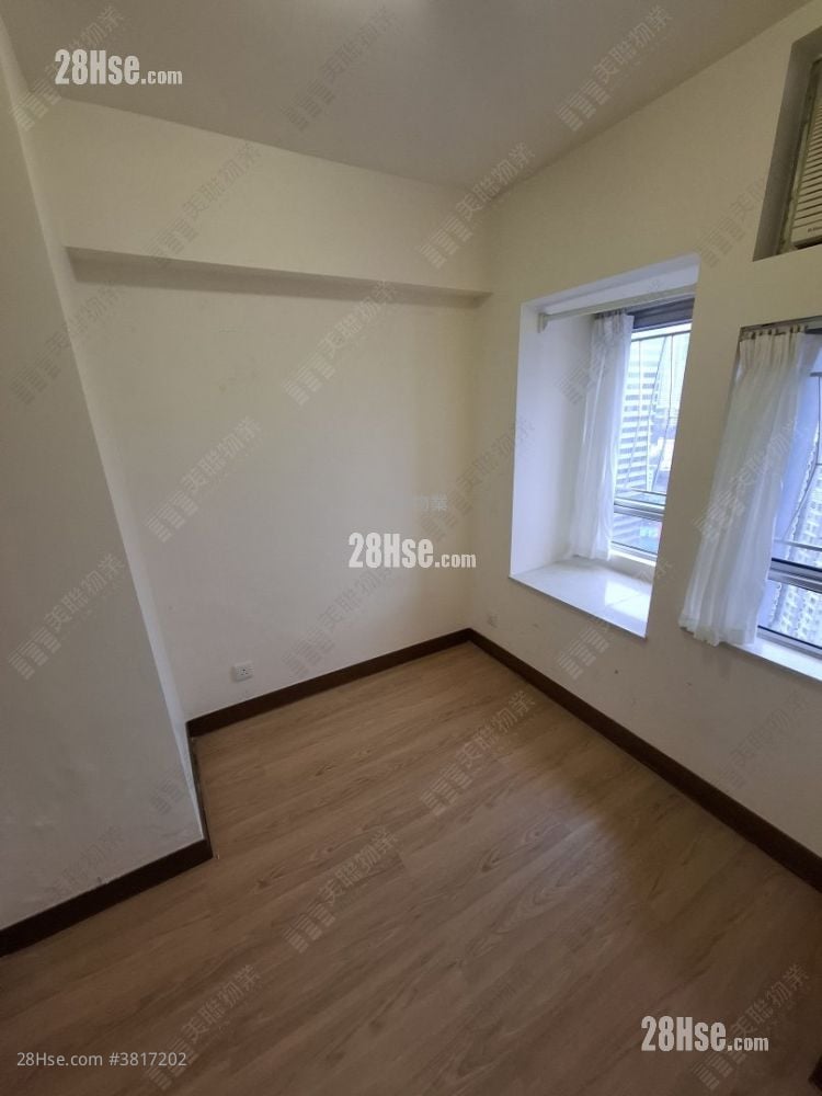 New Kwai Fong Gardens Sell 2 Bedrooms , 1 Bathroom 400 ft²